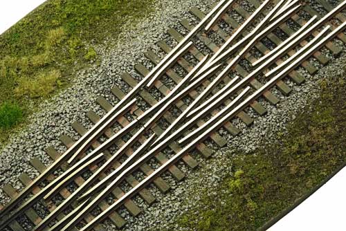 270608cc.jpg dual gauge turnout model ho scale