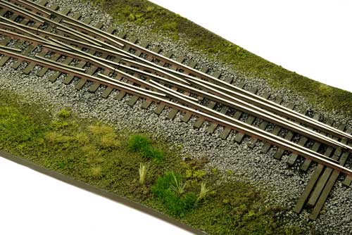 270608dd.jpg dual gauge turnout model ho scale