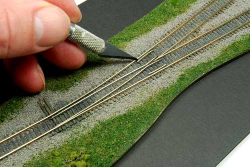 300608a.jpg z scale fast tracks